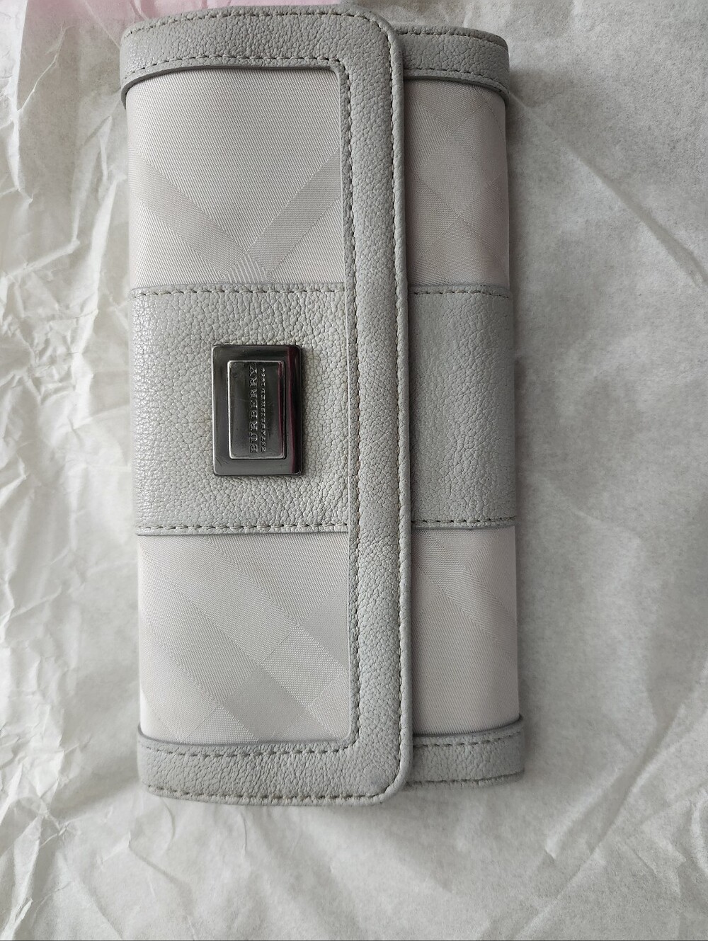 Burberry Rare Vintage Nova Check Grey/Taupe Leather/Canvas Wallet Clutch